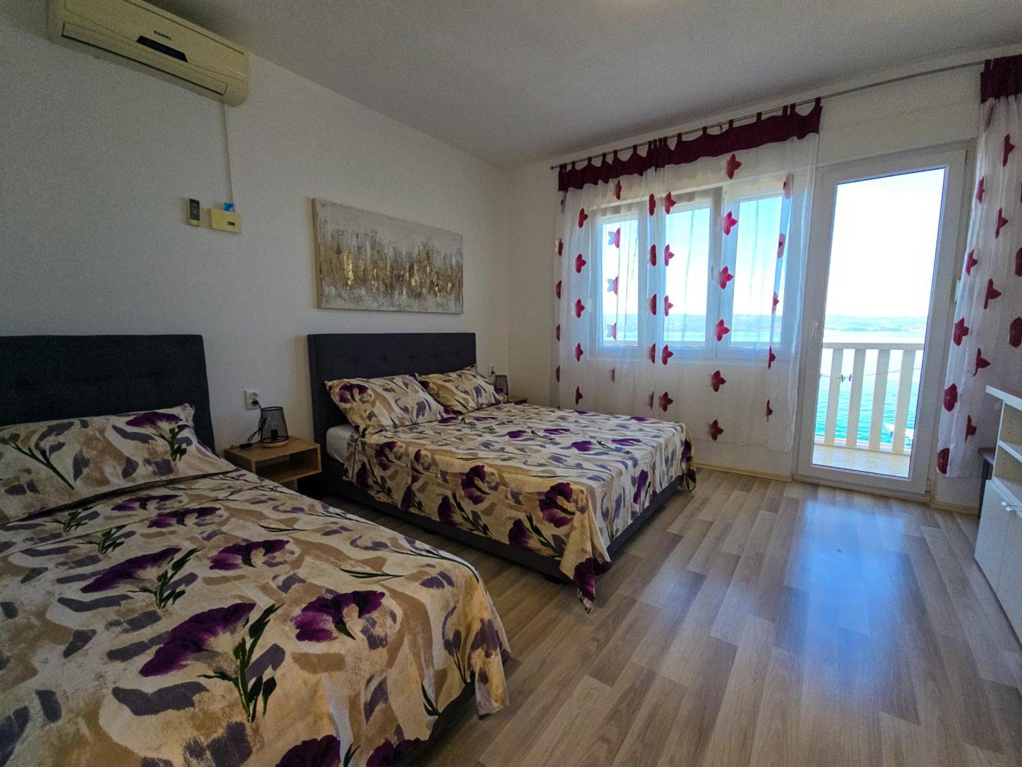 Apartments Neda Omiš Szoba fotó